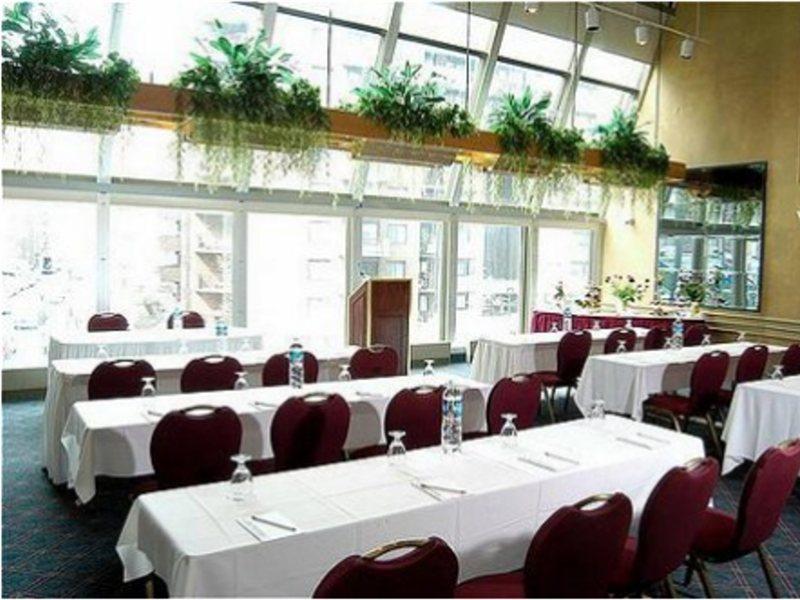 Holiday Inn Montreal Midtown المظهر الخارجي الصورة