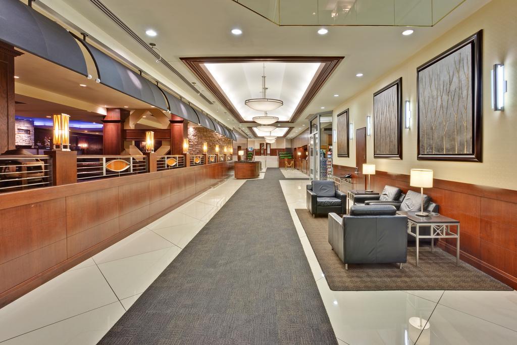 Holiday Inn Montreal Midtown المظهر الخارجي الصورة