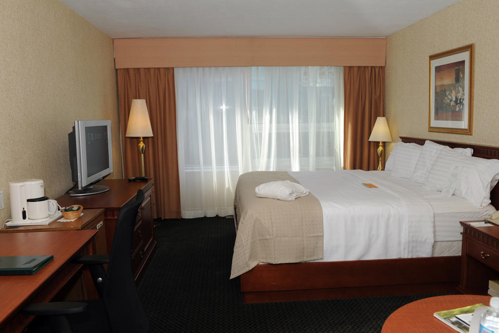 Holiday Inn Montreal Midtown الغرفة الصورة
