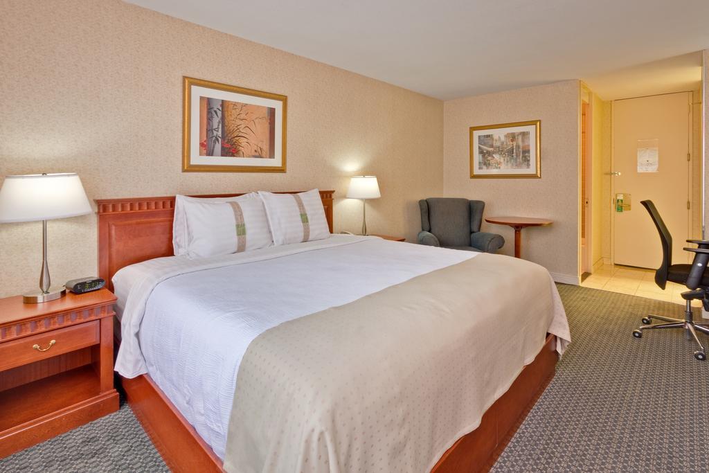 Holiday Inn Montreal Midtown الغرفة الصورة