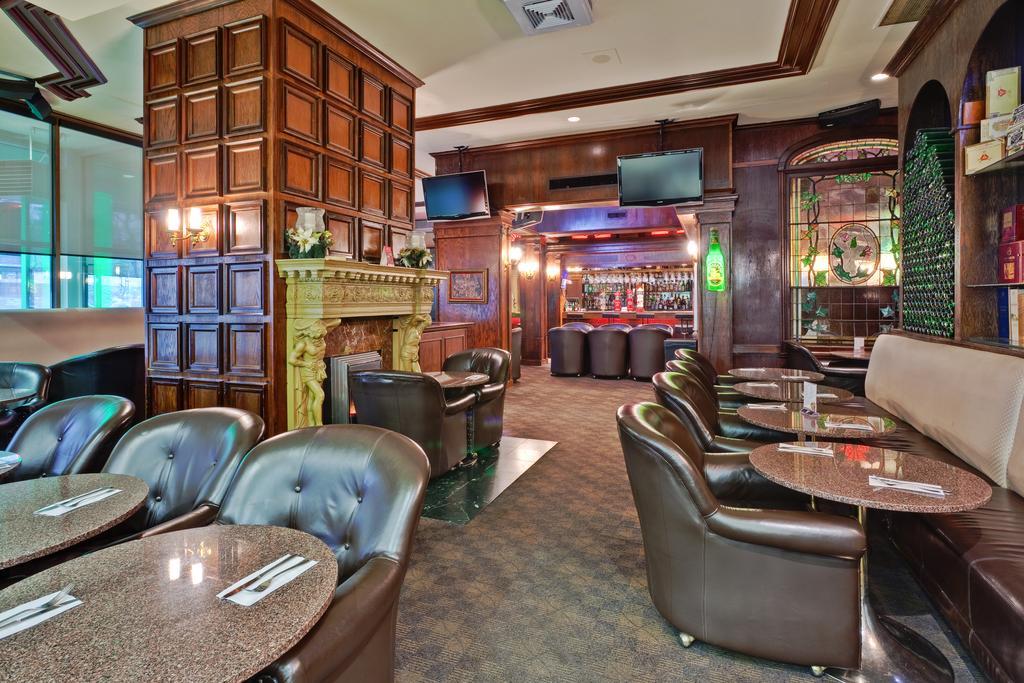 Holiday Inn Montreal Midtown المظهر الخارجي الصورة